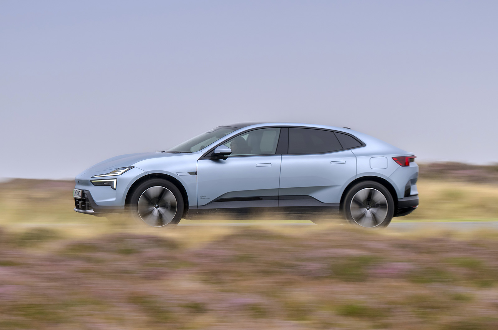 Polestar 4 panning