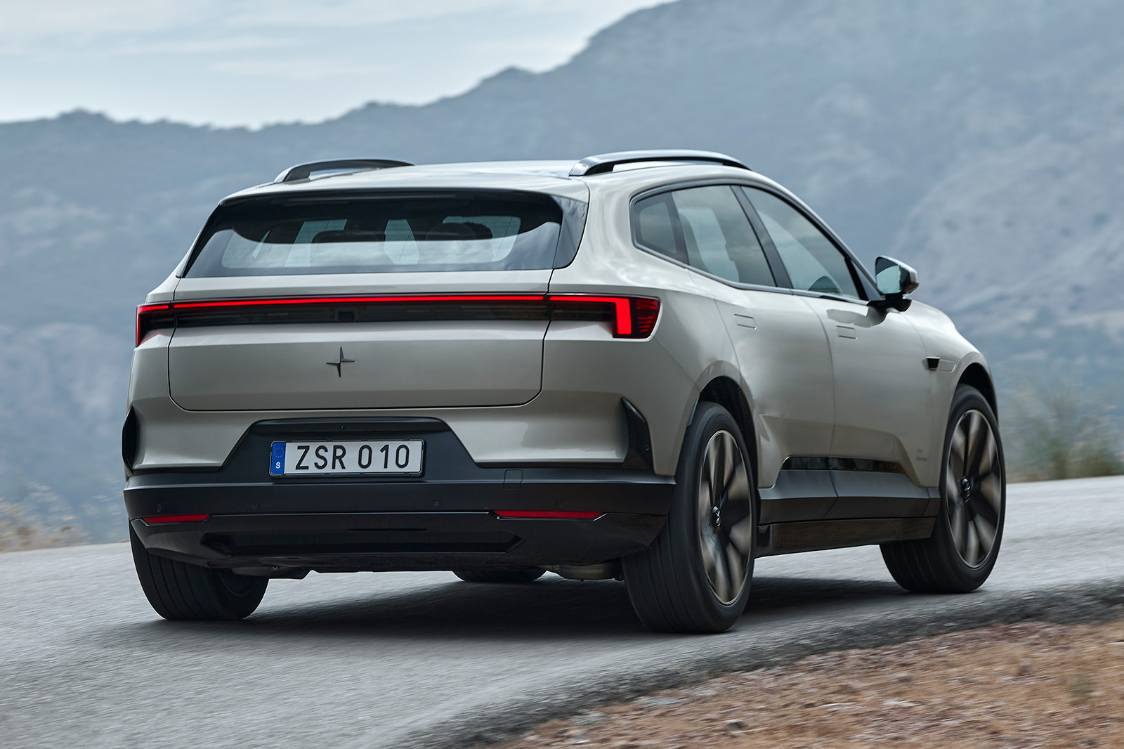 Polestar 4 SUV Dual Motor   Aurora 002