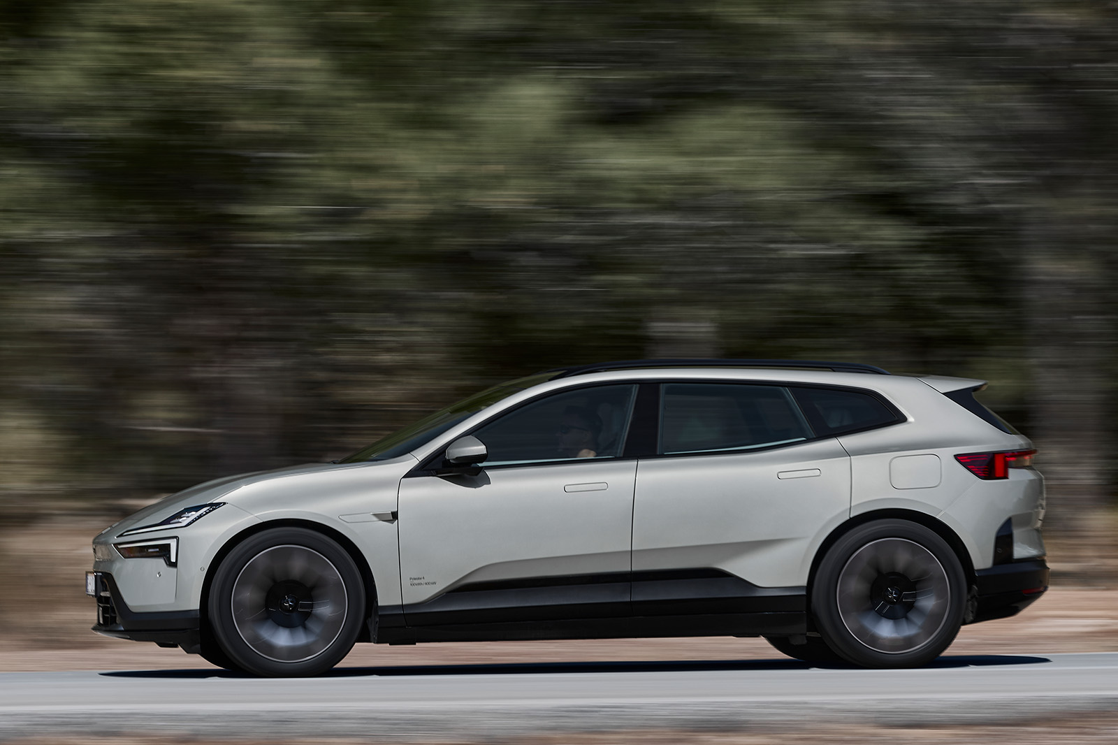 Polestar 4 SUV Dual Motor   Aurora 005