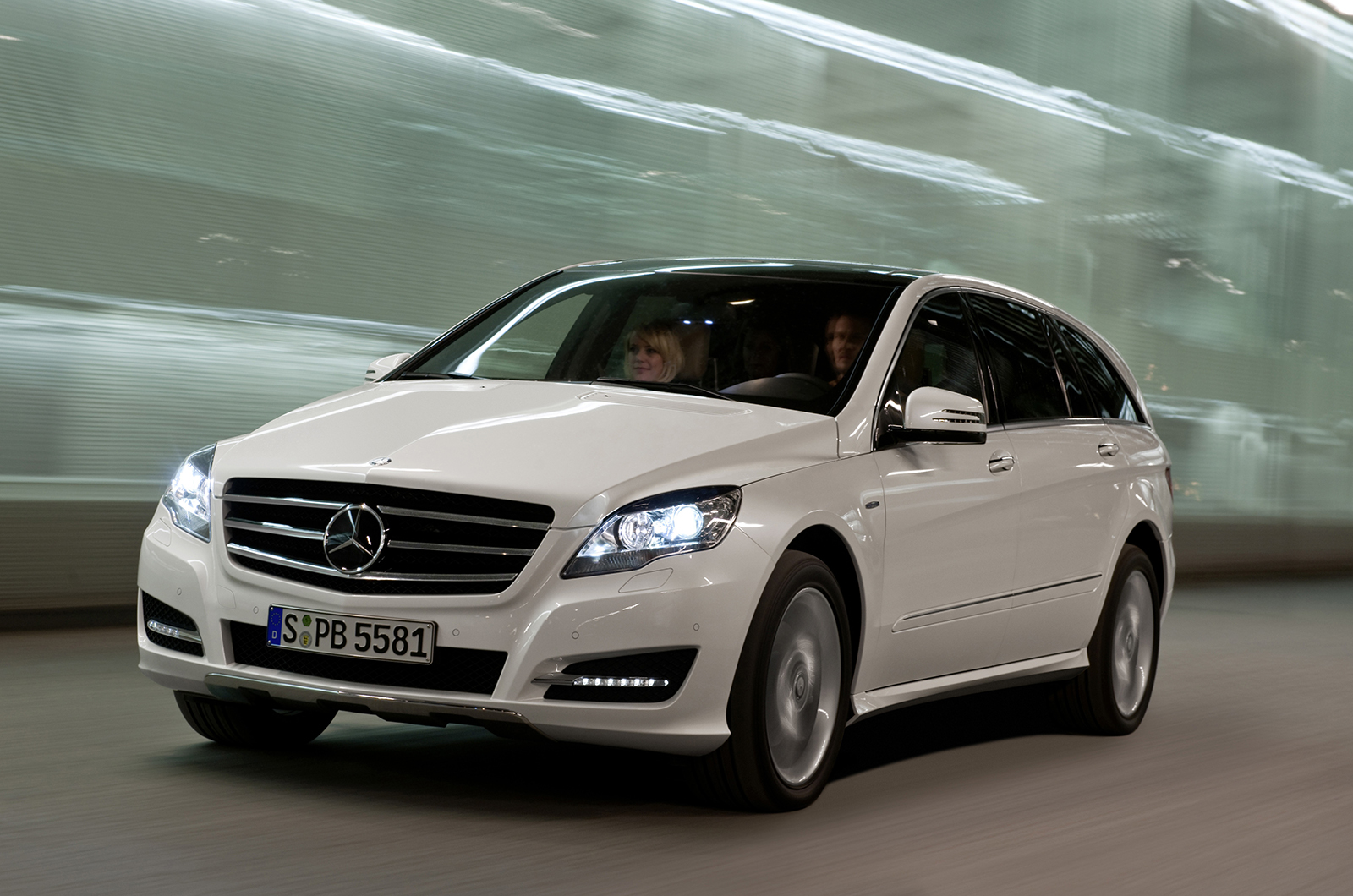Mercedes-Benz R-class axed in the UK | Autocar