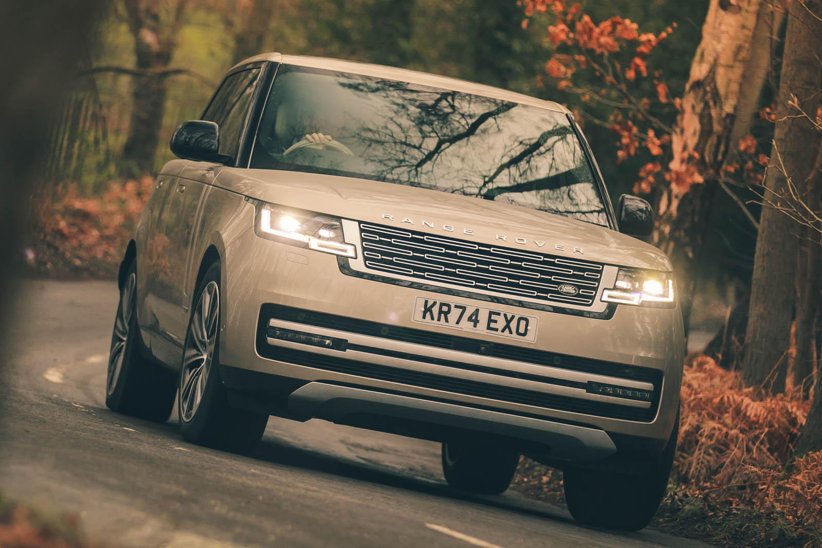 Range Rover PHEV review 2025 01