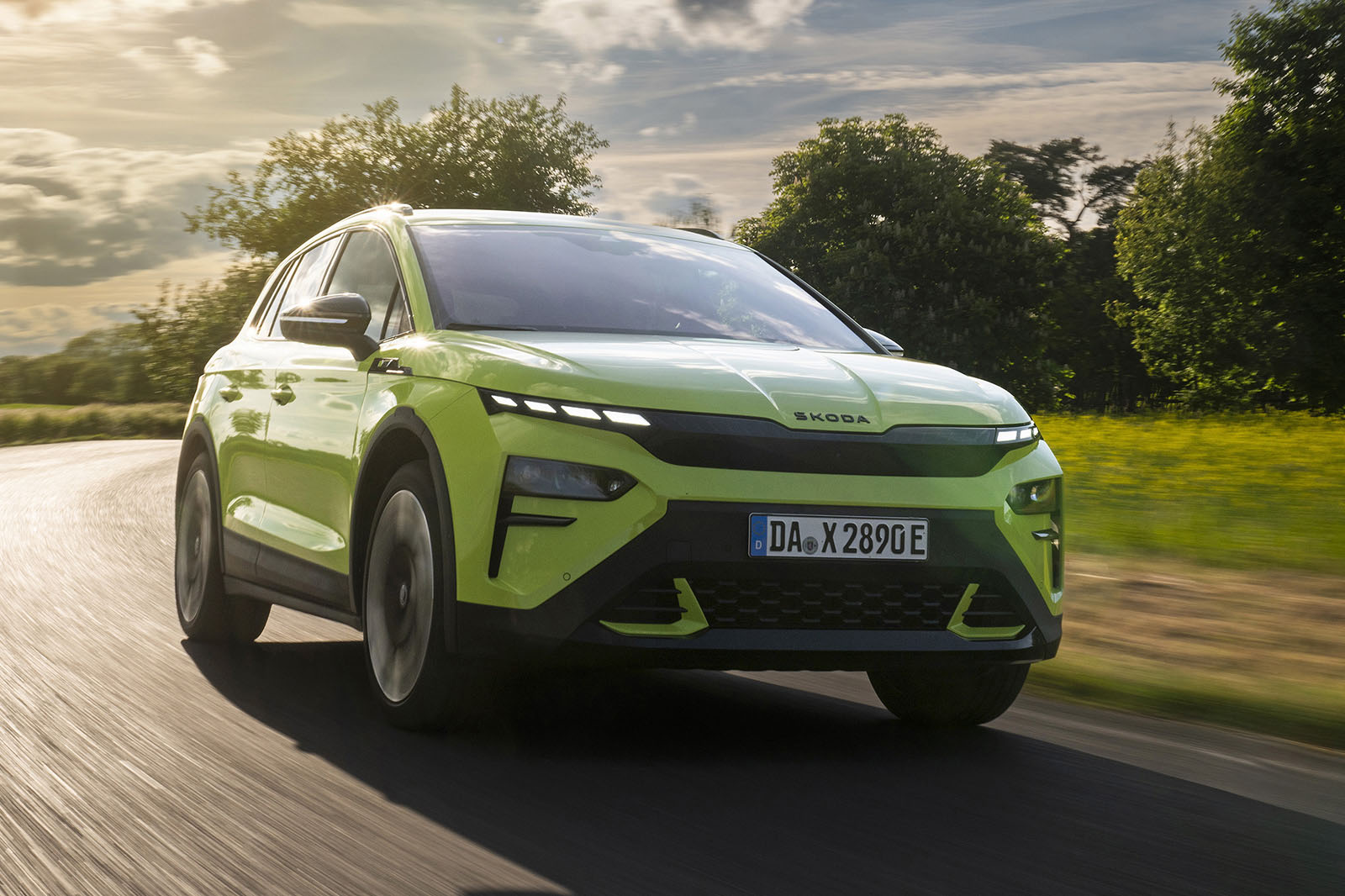 Skoda Elroq VRS review 2025 15 front tracking