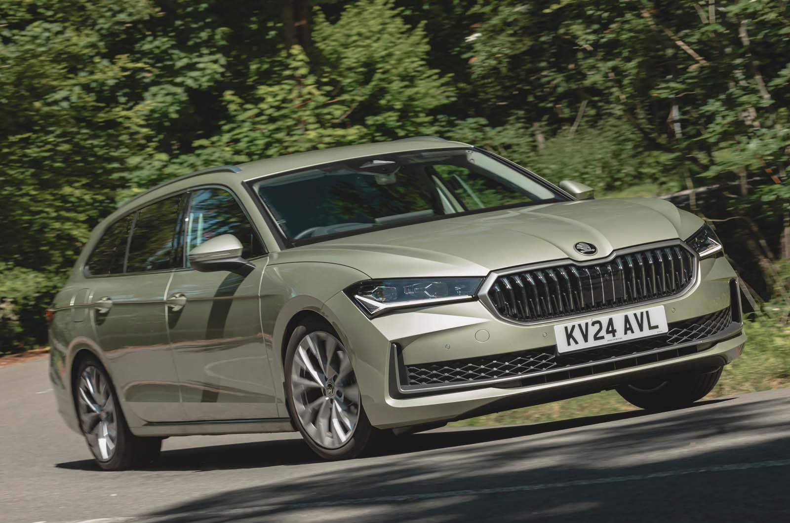 https://images.cdn.autocar.co.uk/Skoda Superb Estate