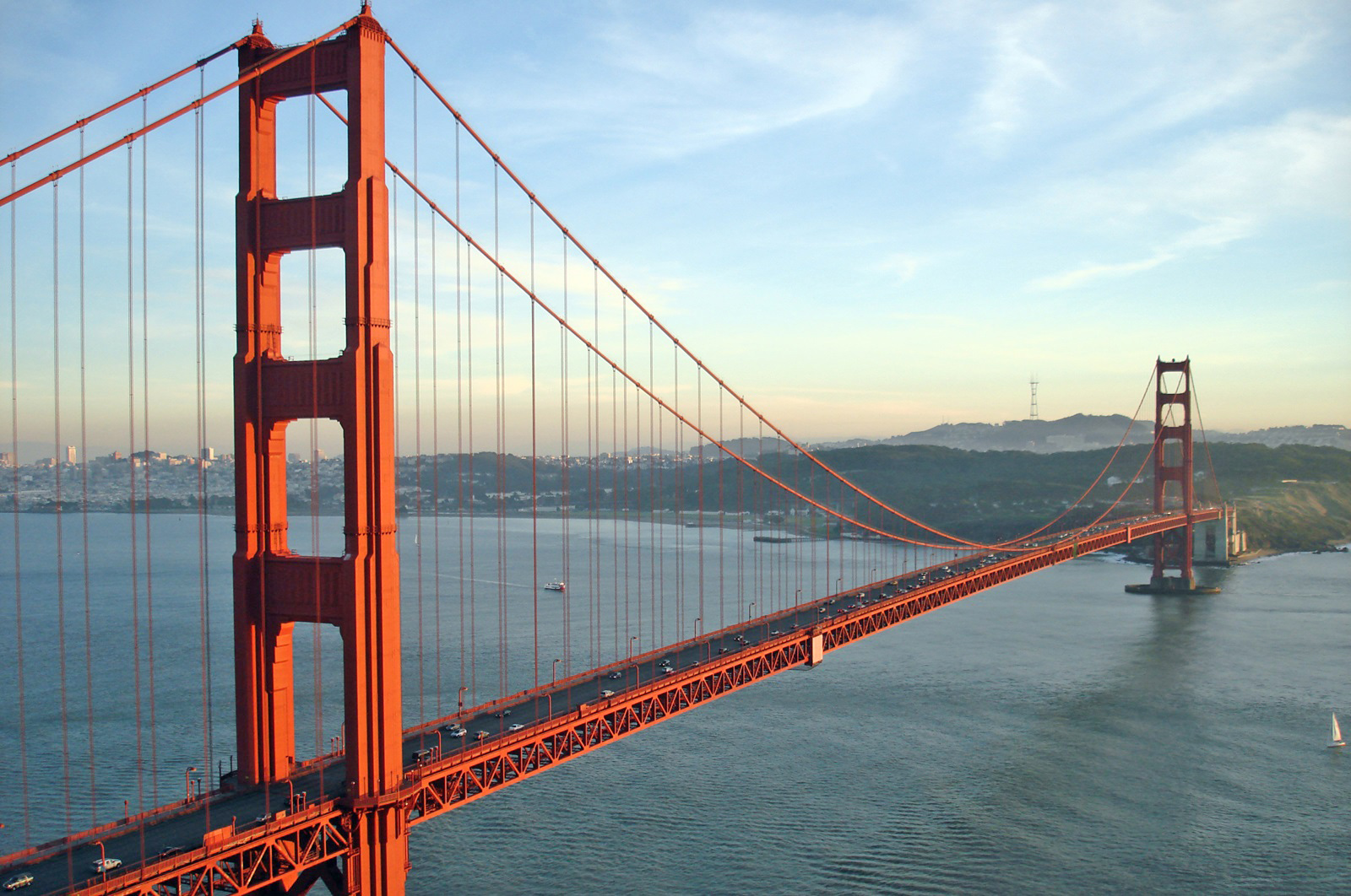  Golden Gate Bridge, USA &ndash; 1280 metres (4199ft, 0.8 miles)
