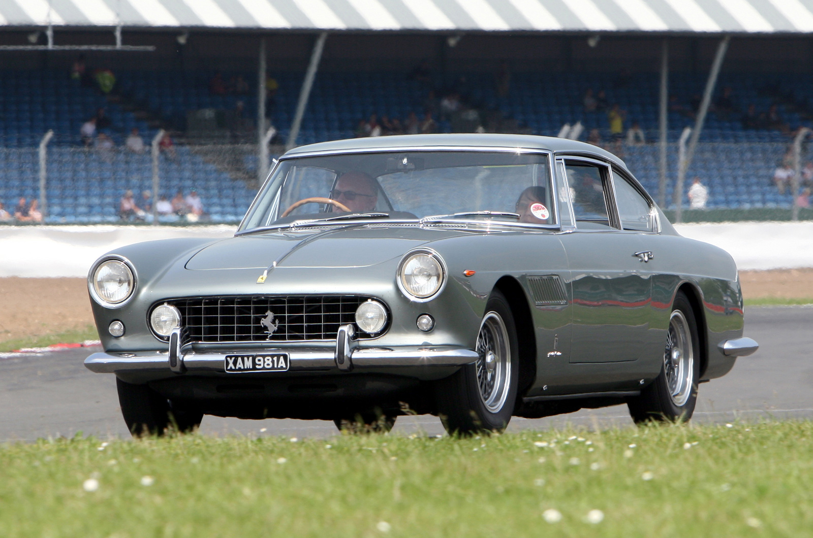 Ferrari 250 GT 2+2 (1960)