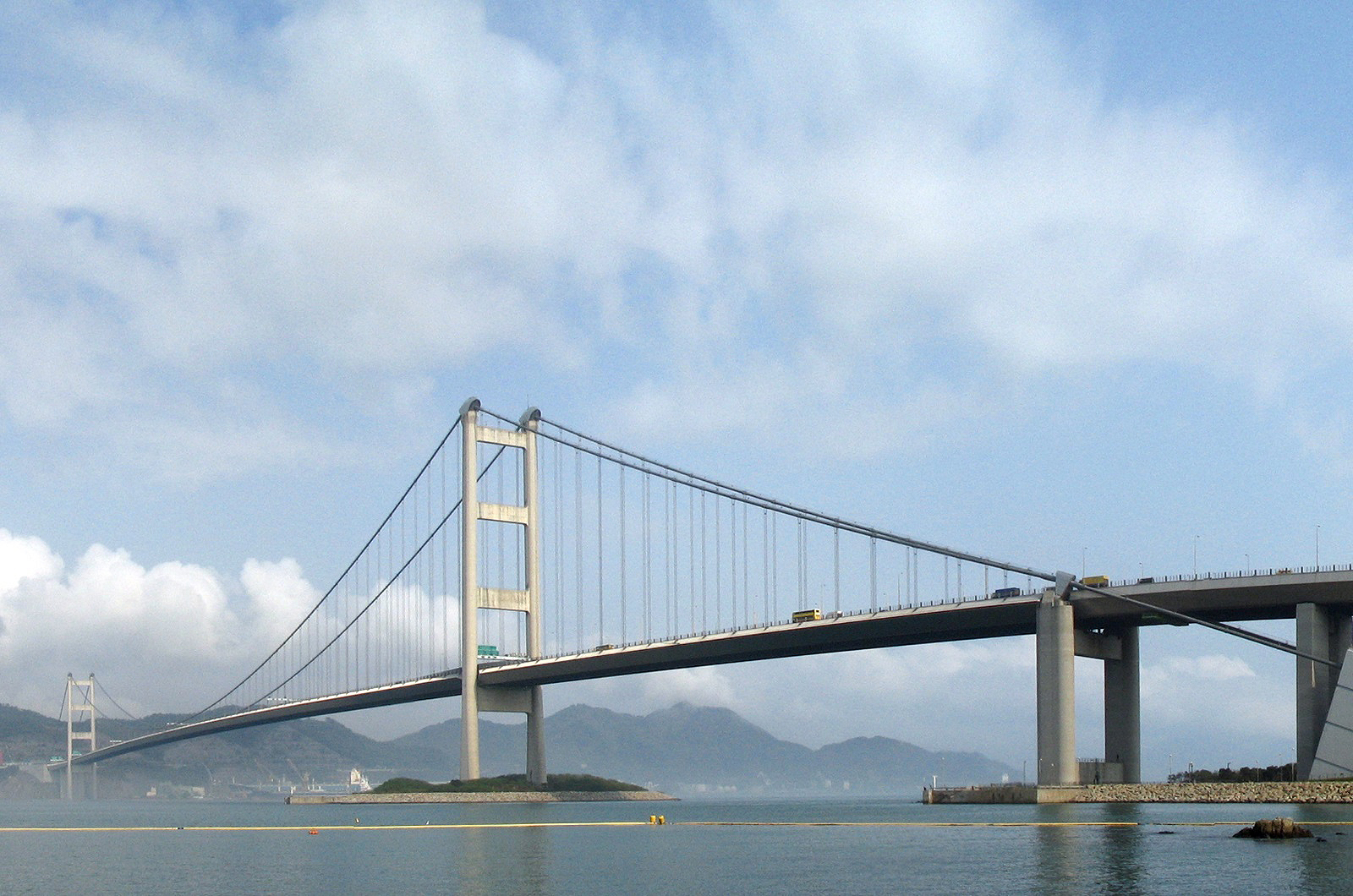  Tsing Ma Bridge, Hong Kong &ndash; 1377 metres (4517ft, 0.86 miles)