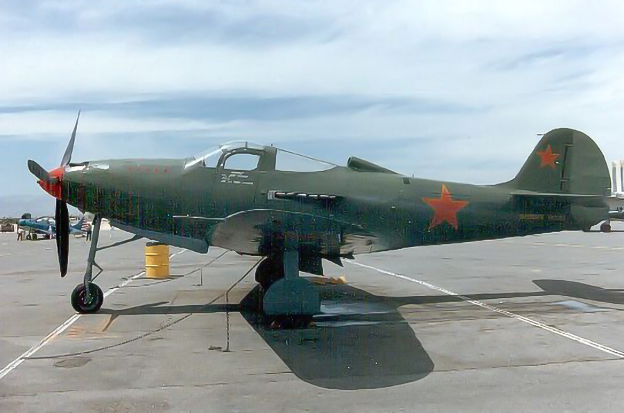 Bell P-39 Airacobra