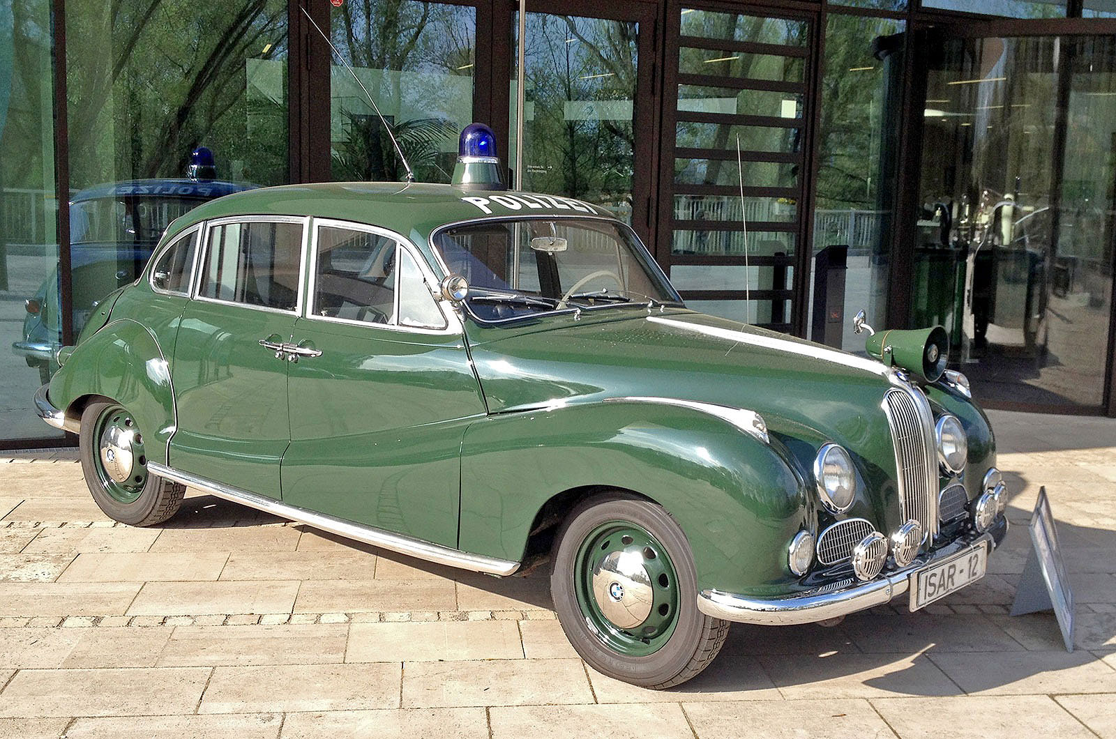  BMW 501 (Germany)