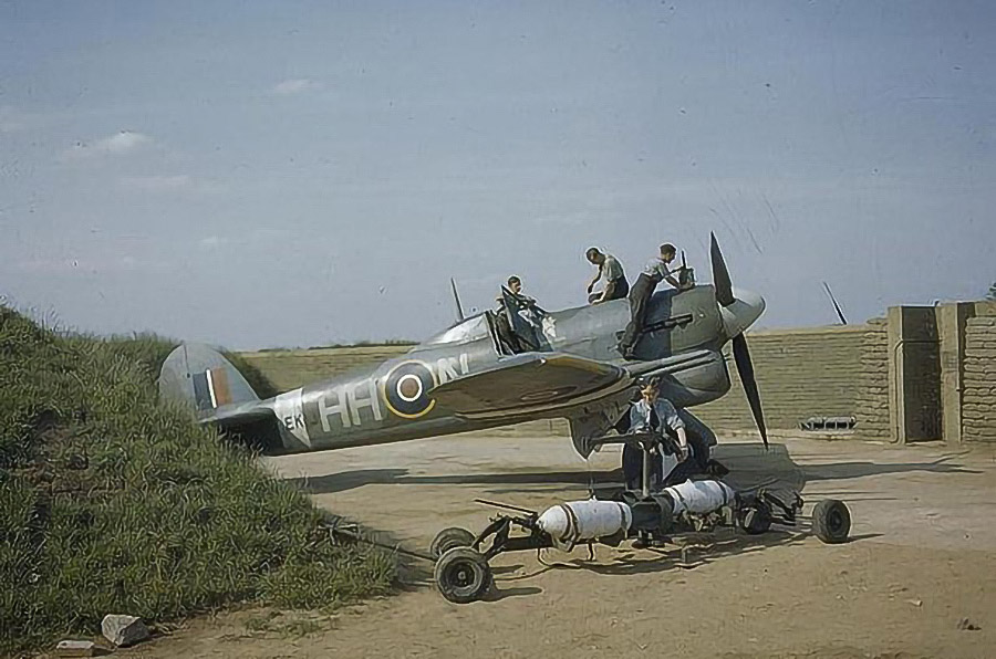  Hawker Typhoon