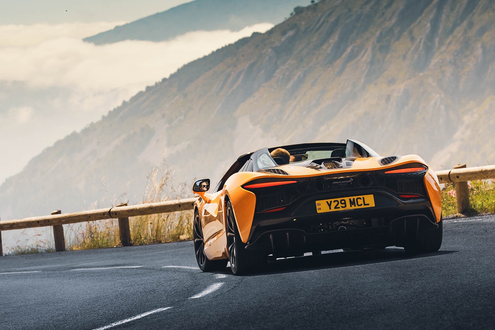  McLaren Artura