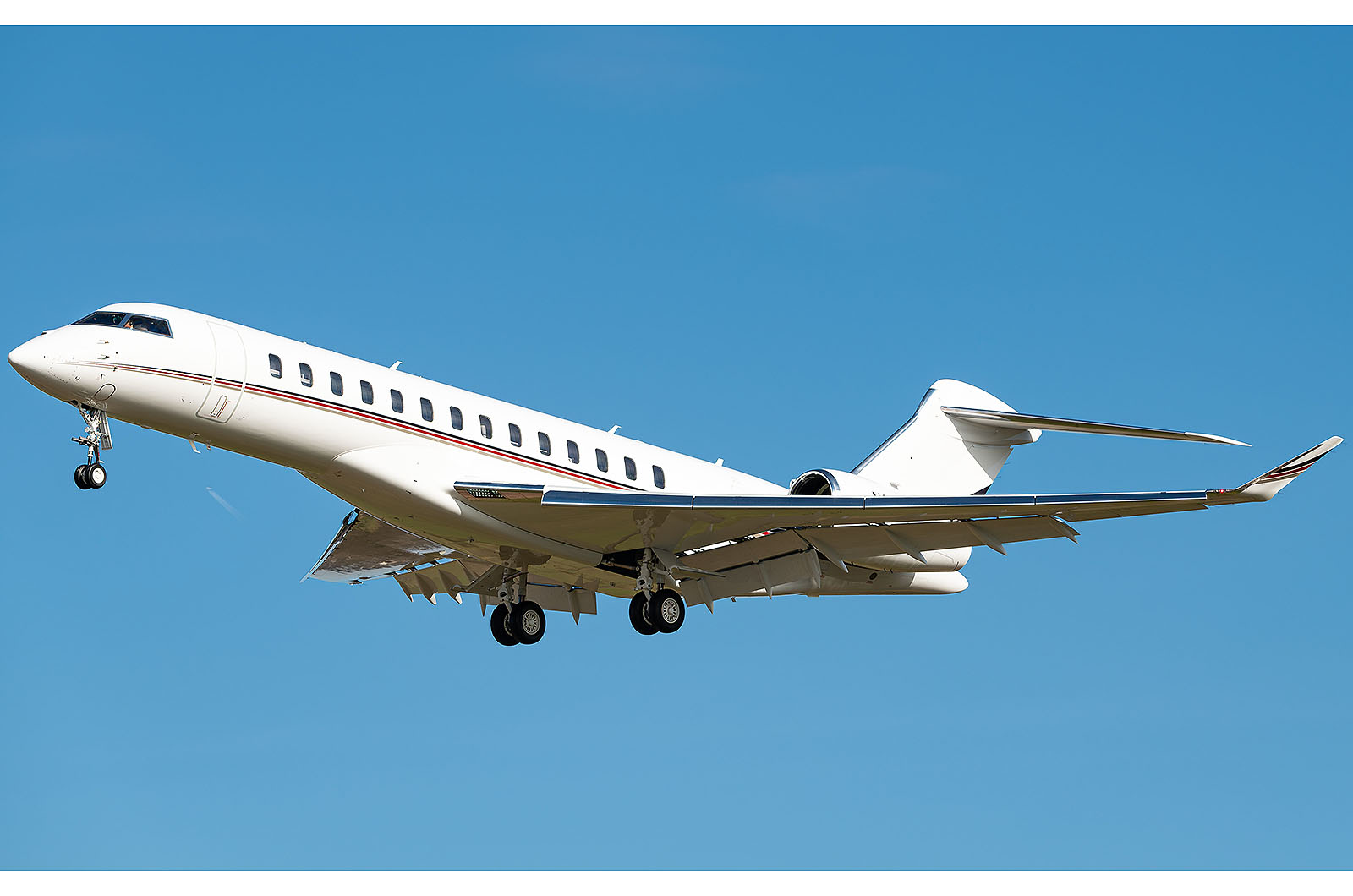  Bombardier Global 8000