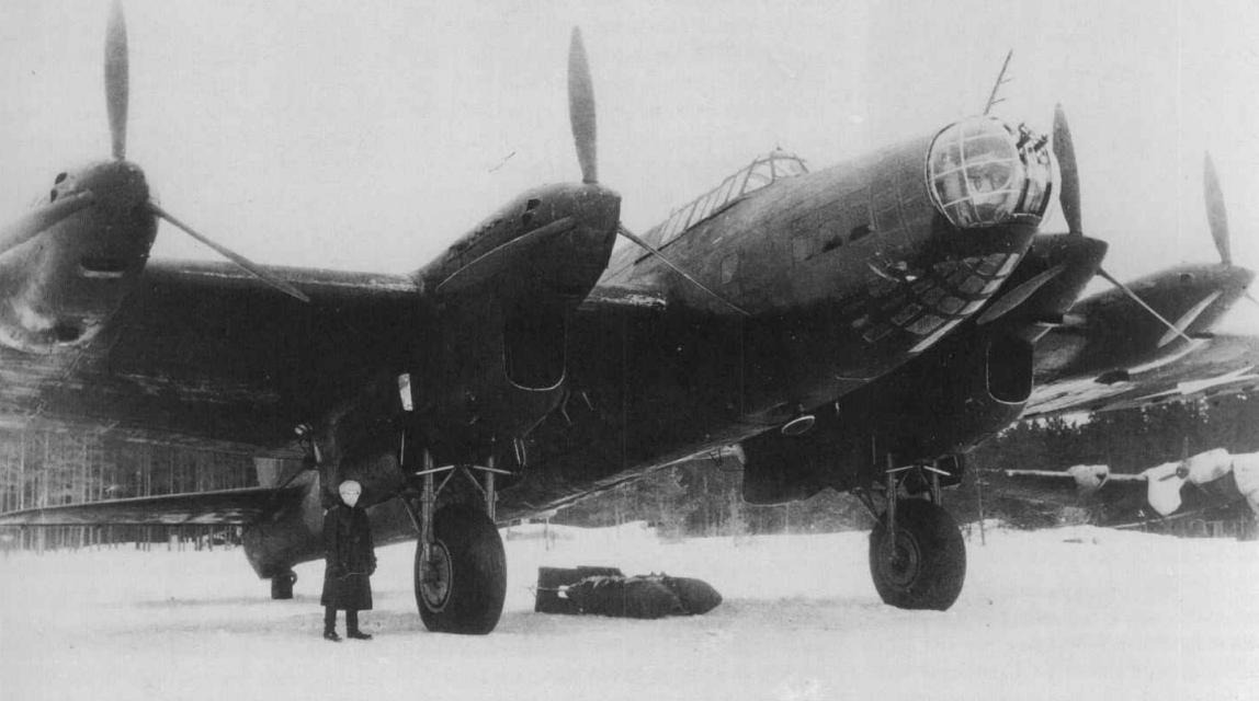  Petlyakov Pe-8