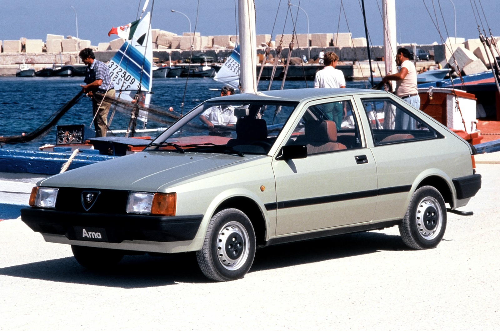  Arna (1983)