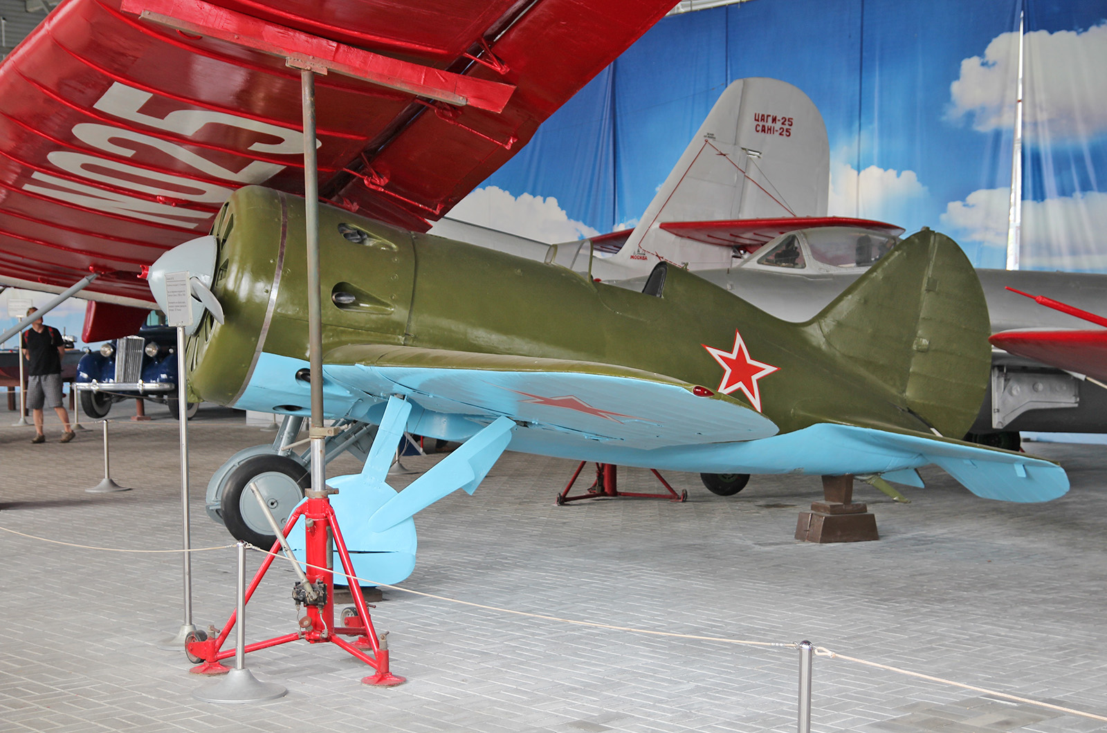  Polikarpov I-16