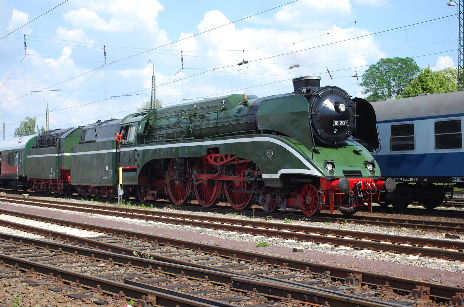  18 201 &ndash; 182 km/h