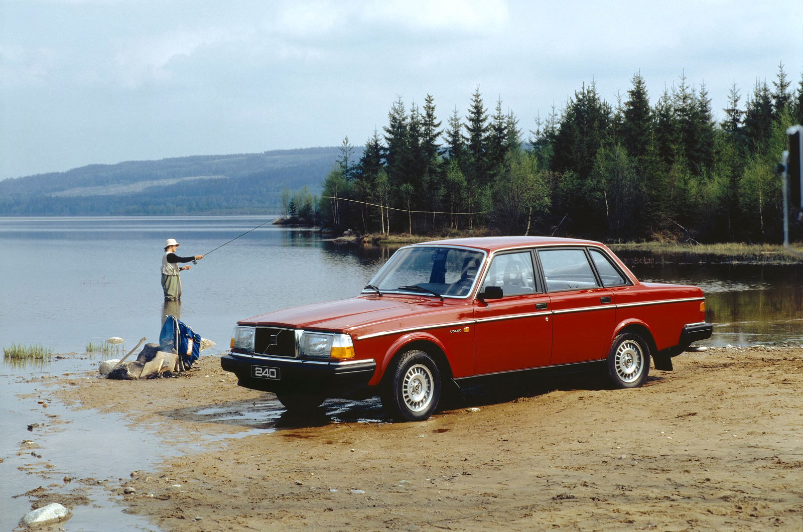 Volvo 200 Series (1974)