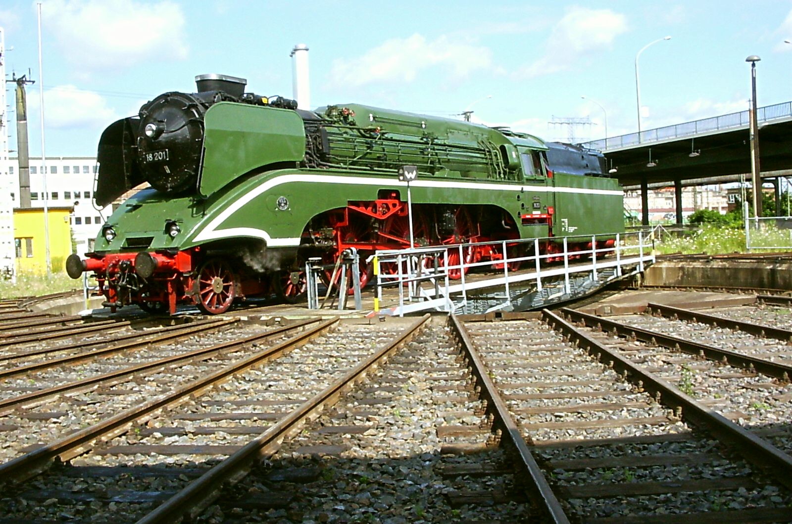  18 201 &ndash; 113mph 