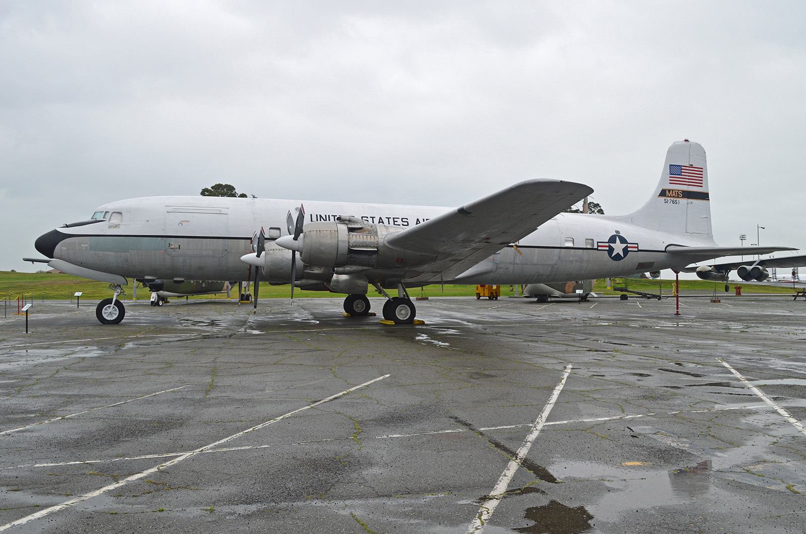  27 juni 1958 &ndash; C-118 Liftmaster