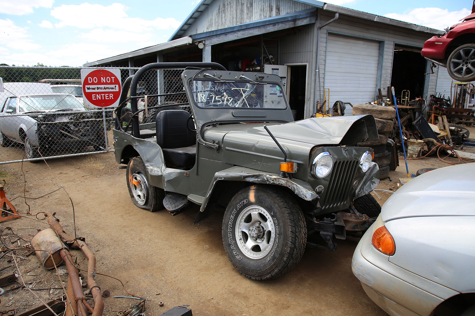 MITSUBISHI JEEP - 1979