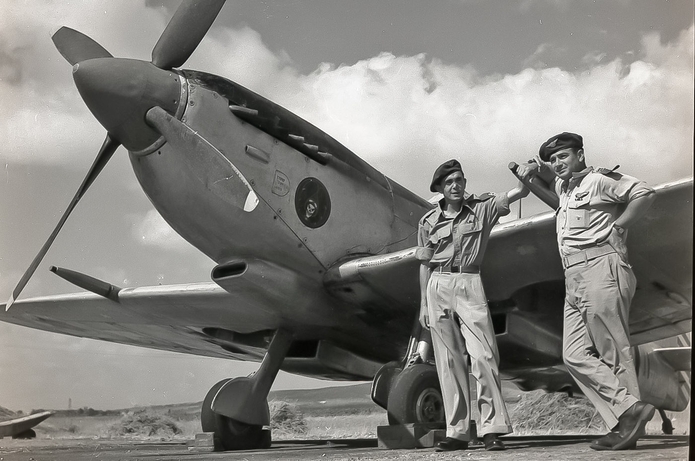  Service apr&egrave;s-guerre