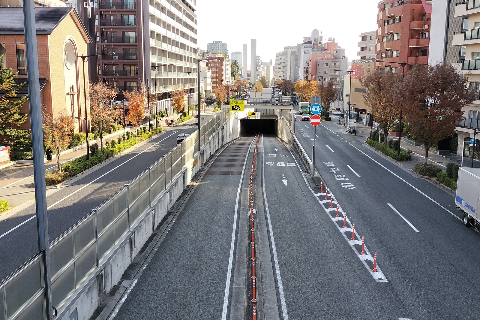  Yamate-Tunnel, Japan - 18,20 km