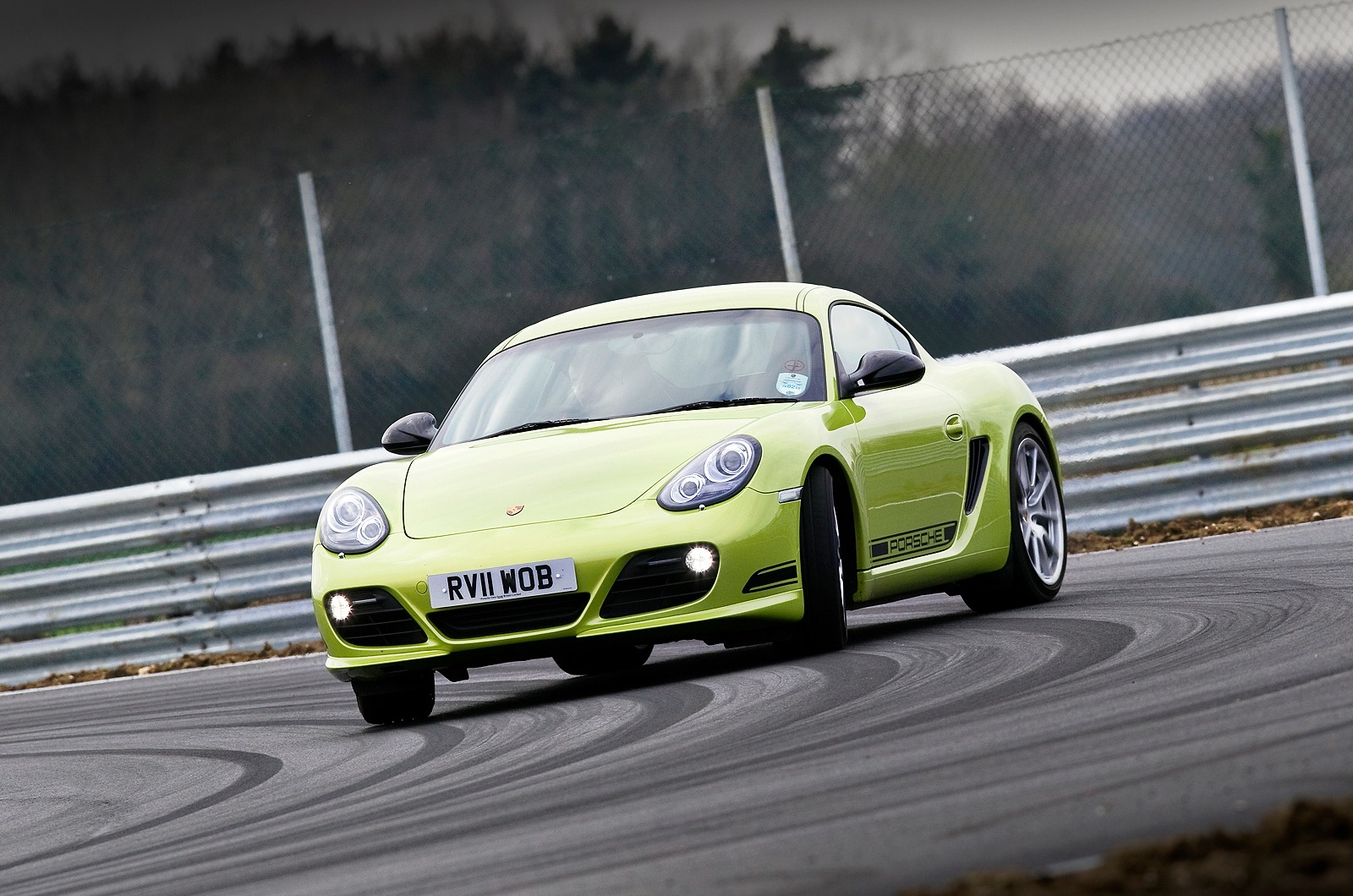 PORSCHE CAYMAN R 