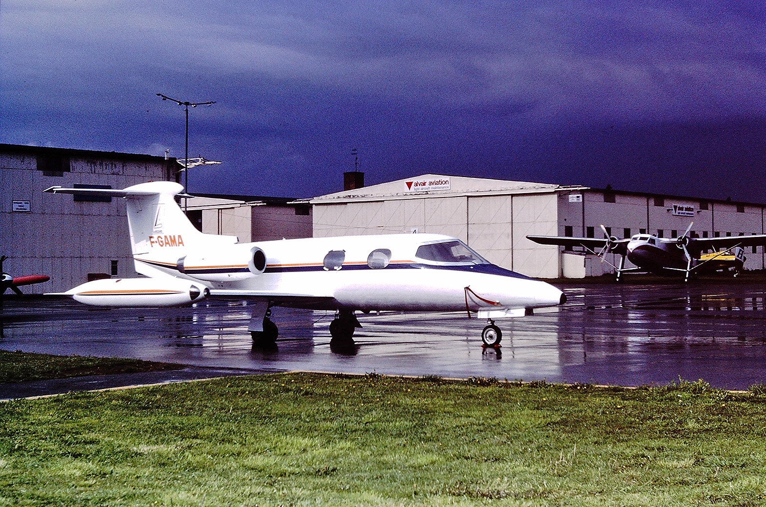  Learjet 23 