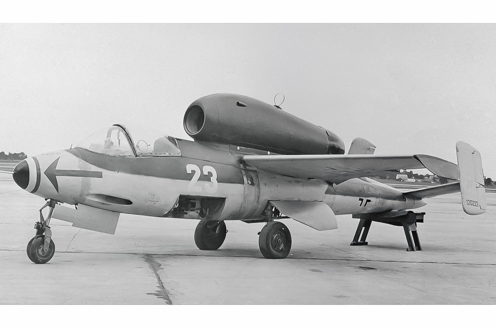  Heinkel He 162 Volksj&auml;ger & Lockheed P-80 Shooting Star &ndash; 885 km/u