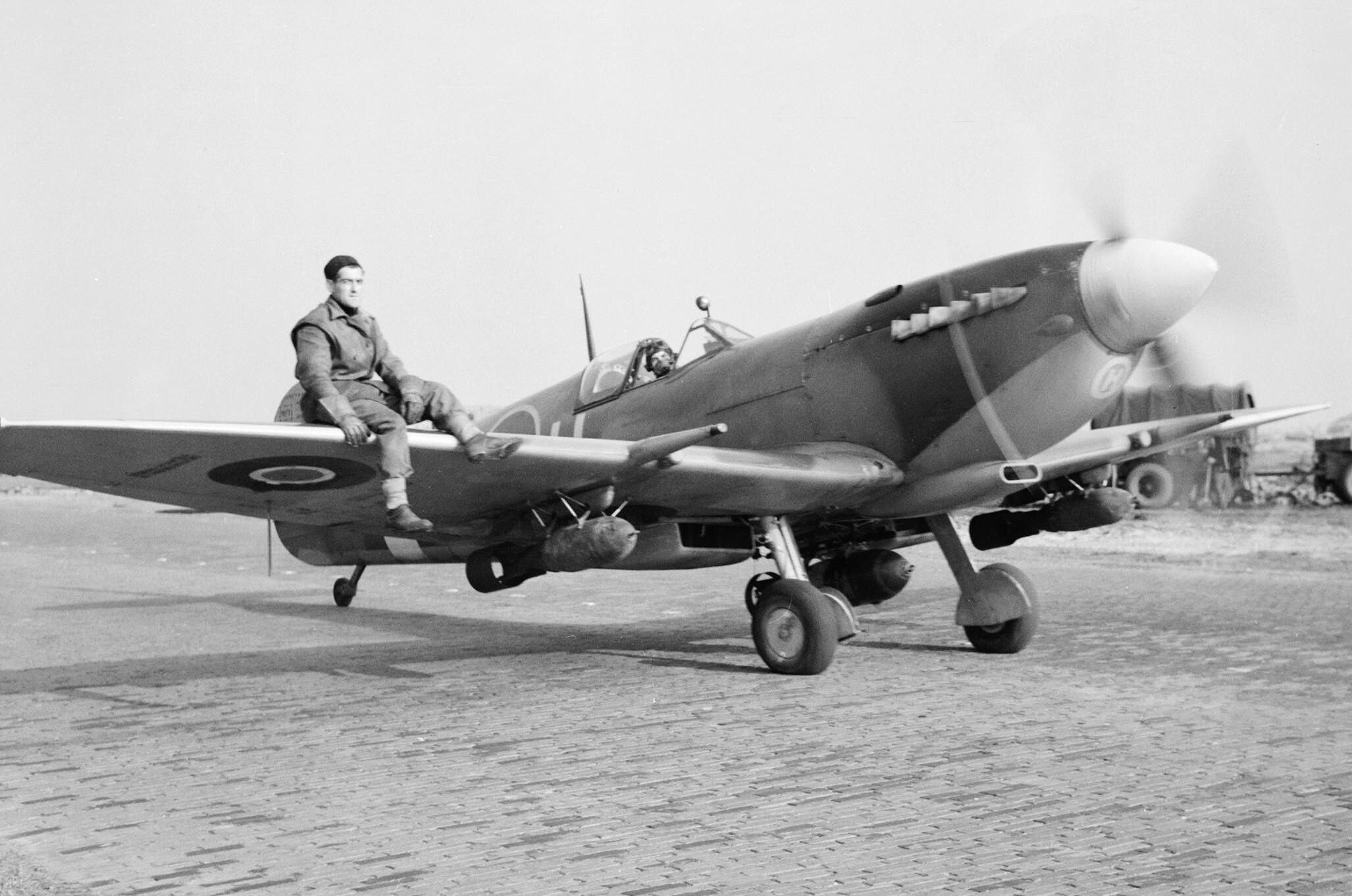  Supermarine Spitfire 