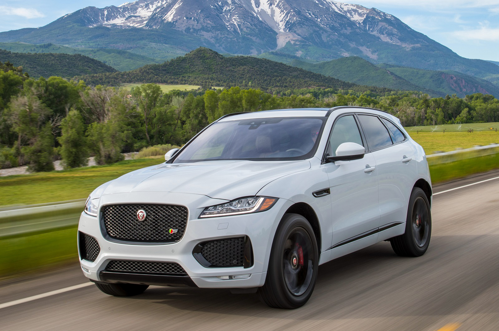 Jaguar F-Pace (2016)