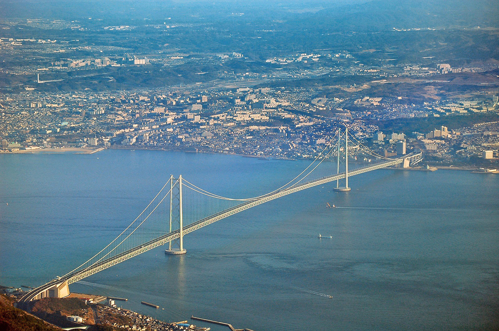 Akashi Kaiko Bridge, Japan &ndash; 1991 metres (6532ft, 1.24 miles)