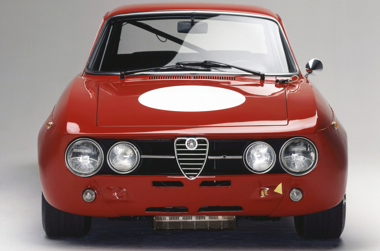 Giulia coup&eacute;s