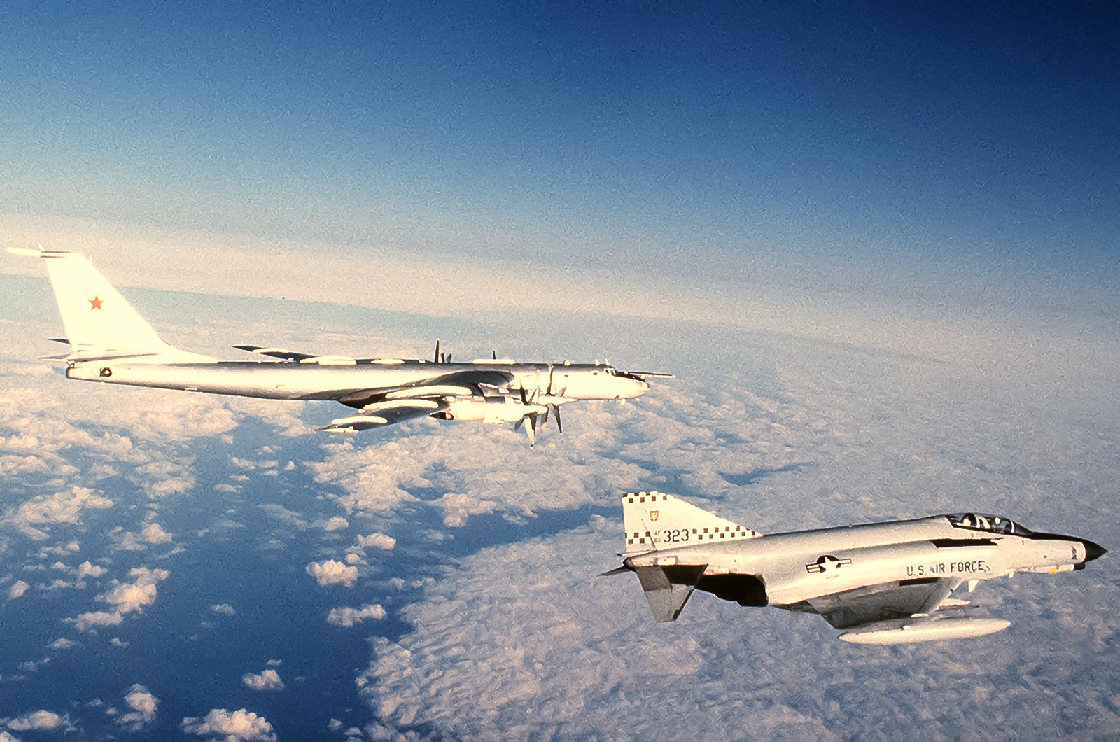  Tupolev Tu-95 Bear (1952)