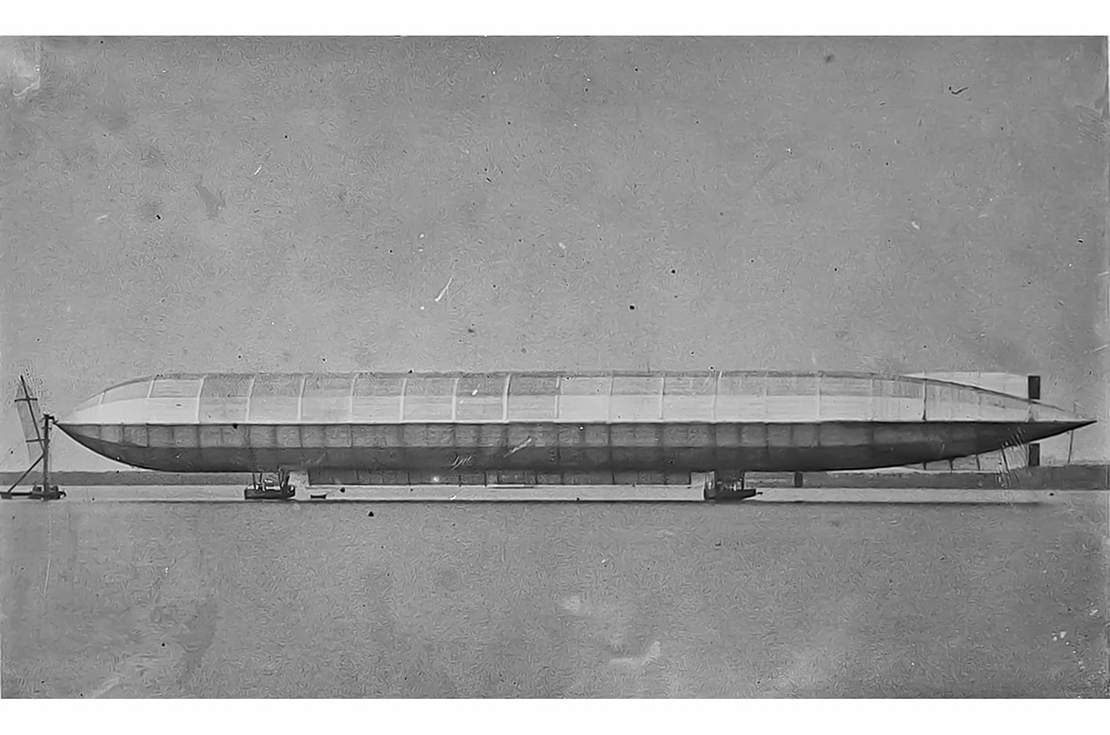  His Majesty's Airship No. 1 "Mayfly"