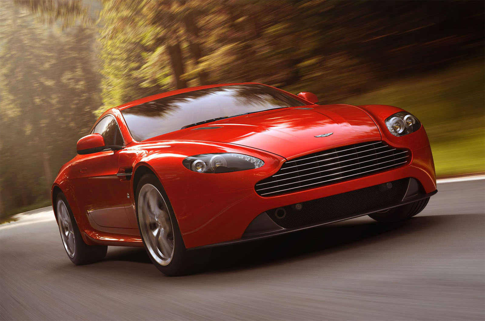 ASTON MARTIN VANTAGE 