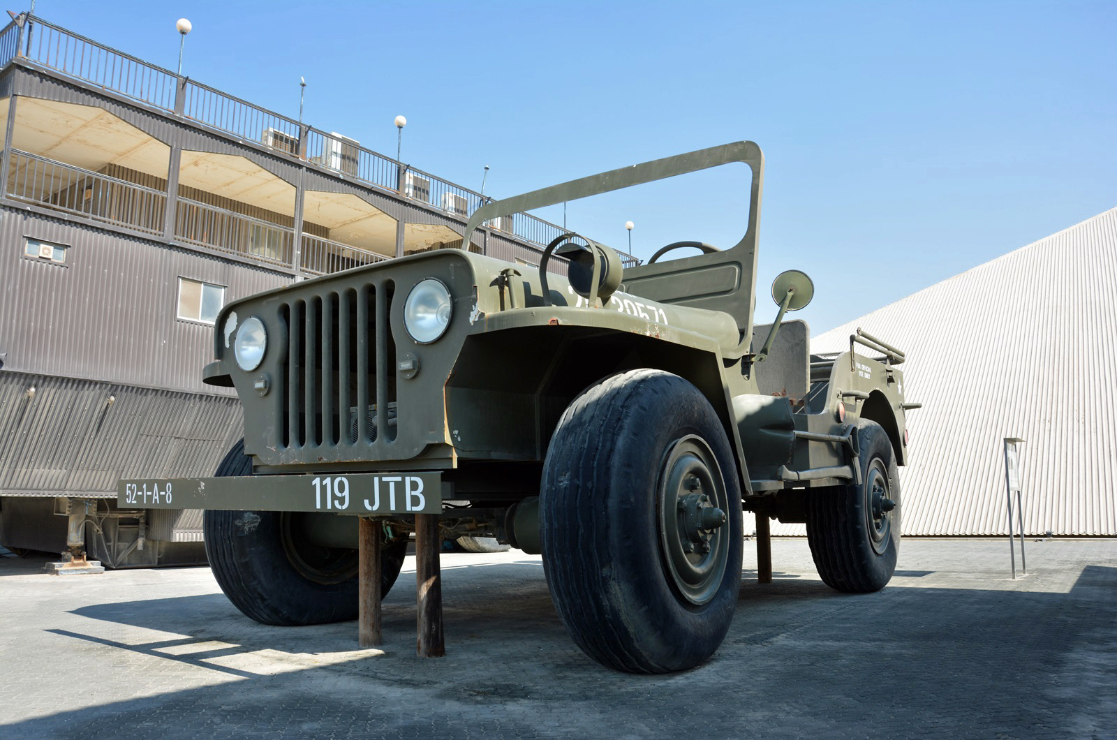 The giant Jeep