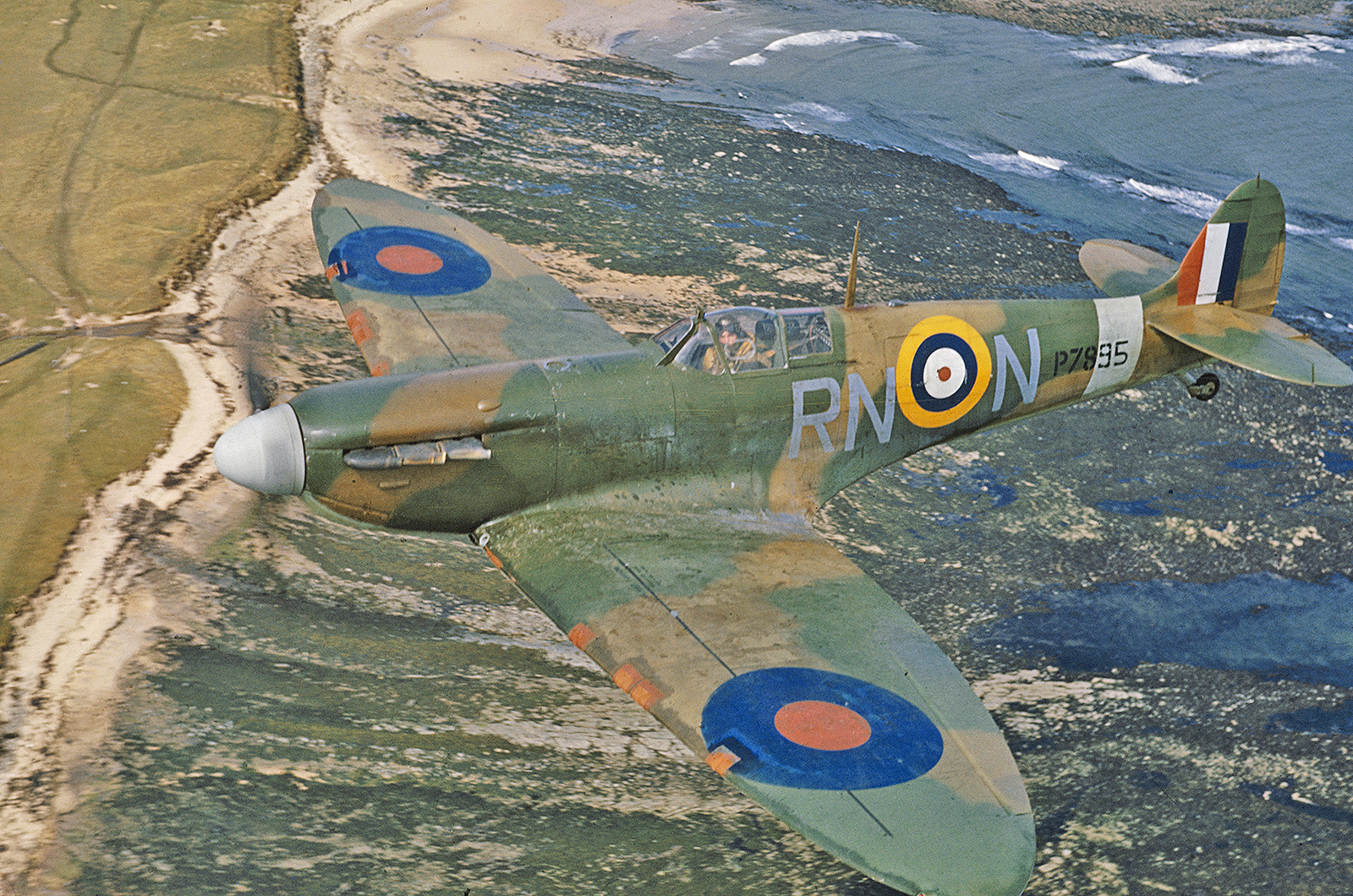  Supermarine Spitfire 