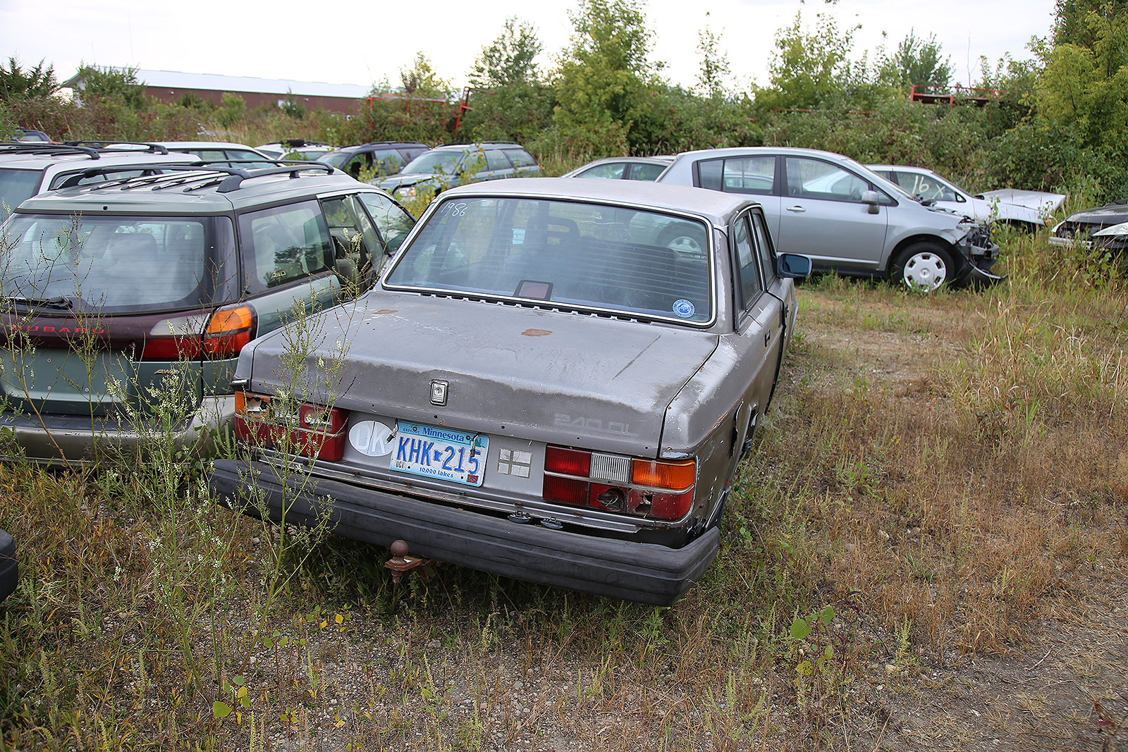 VOLVO 240