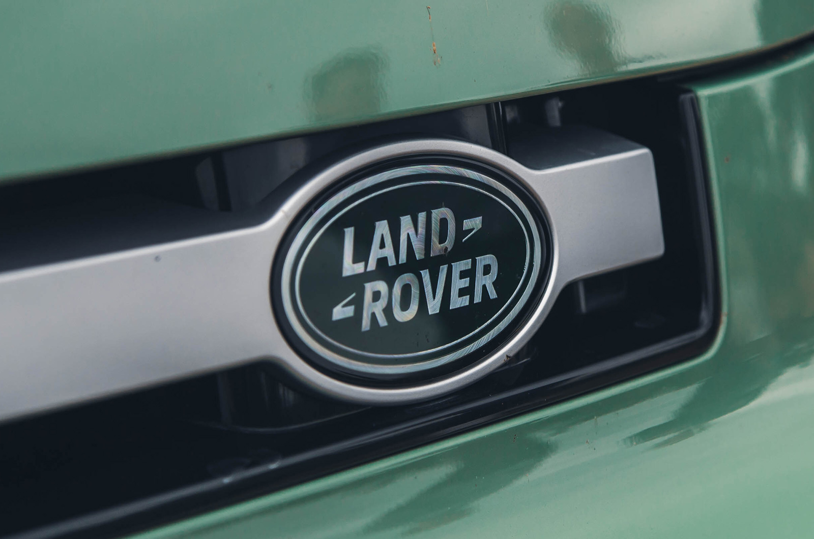 LAND ROVER