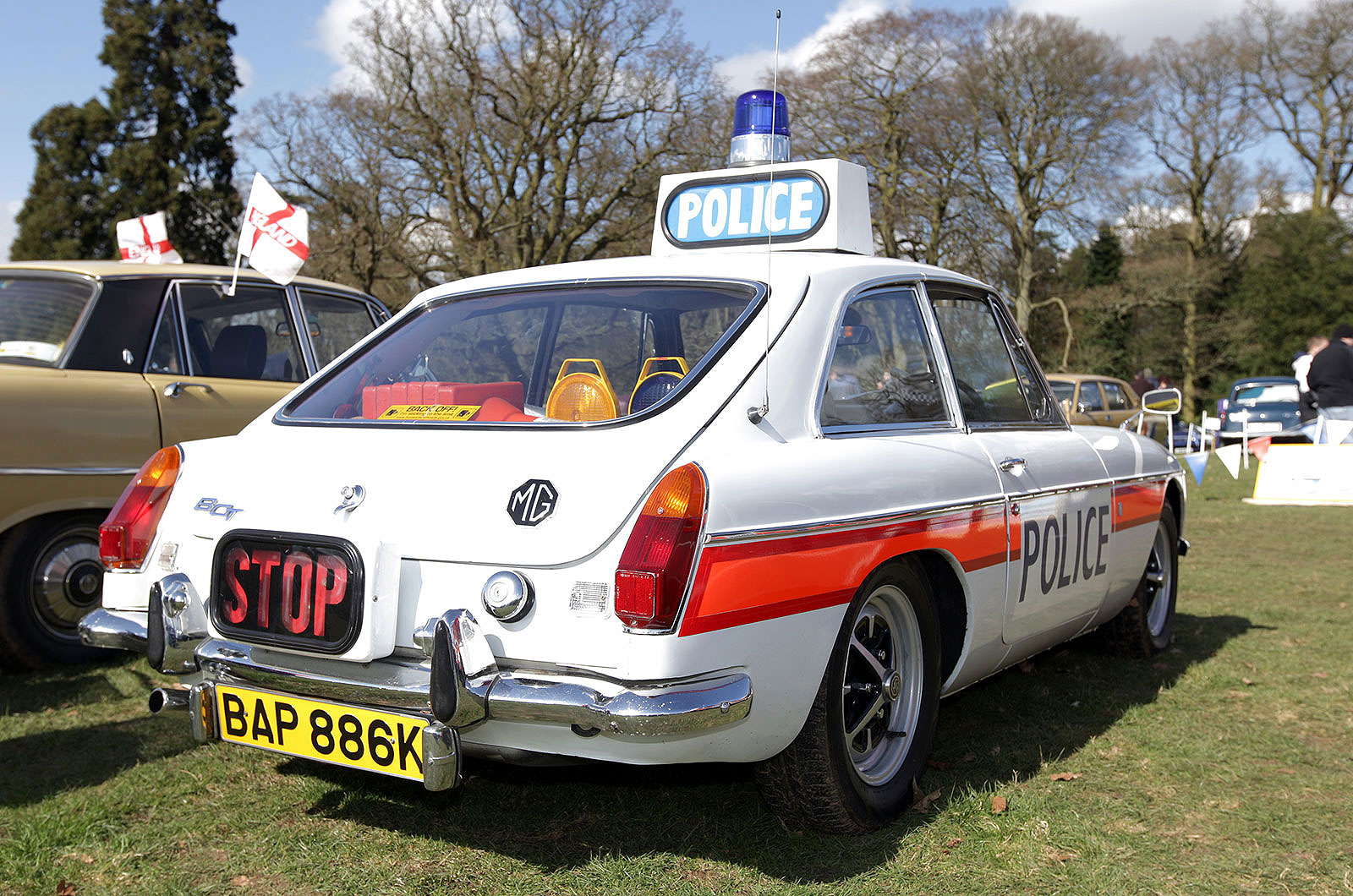  MGB (UK)