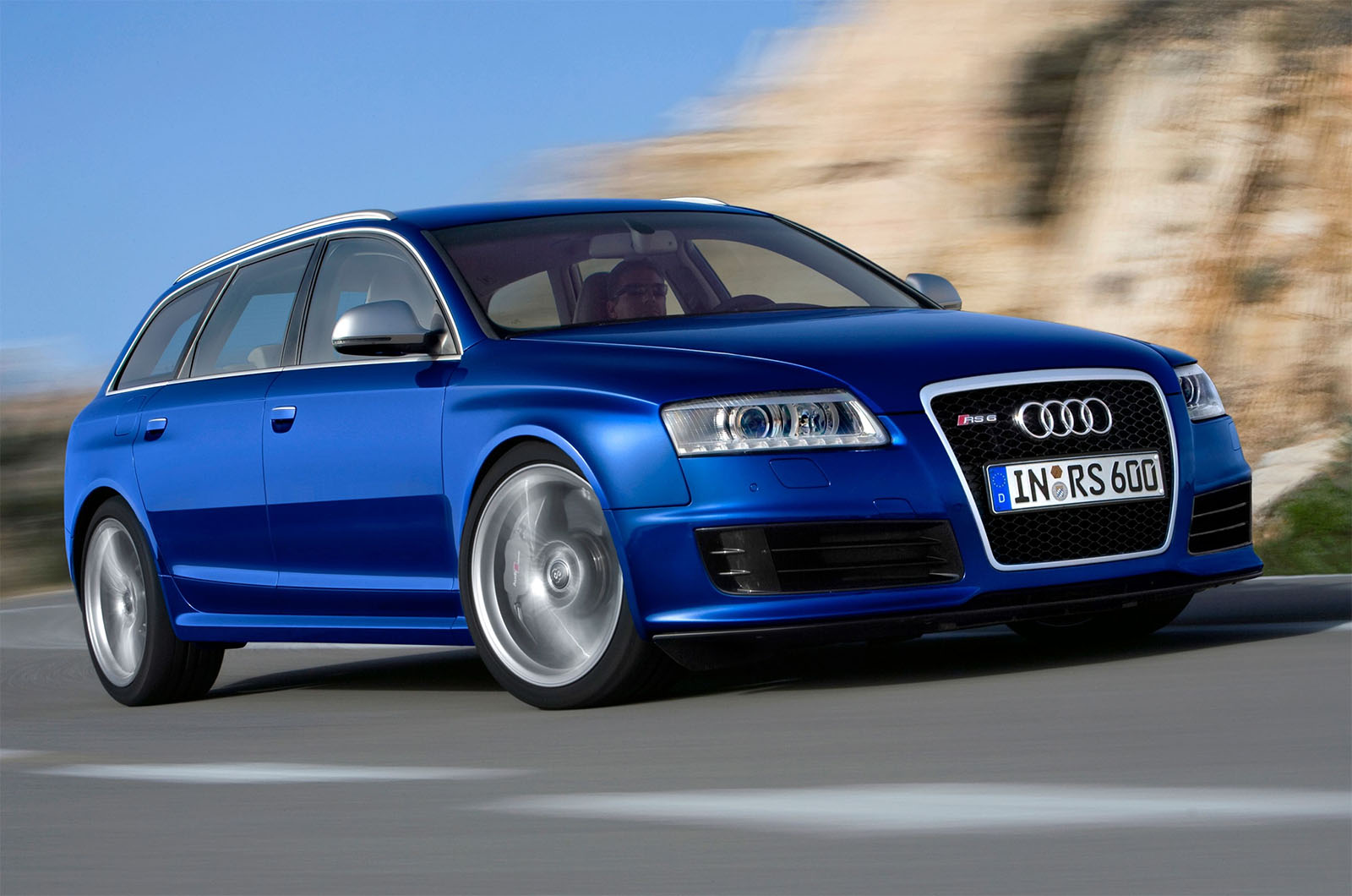 AUDI RS6 AVANT 