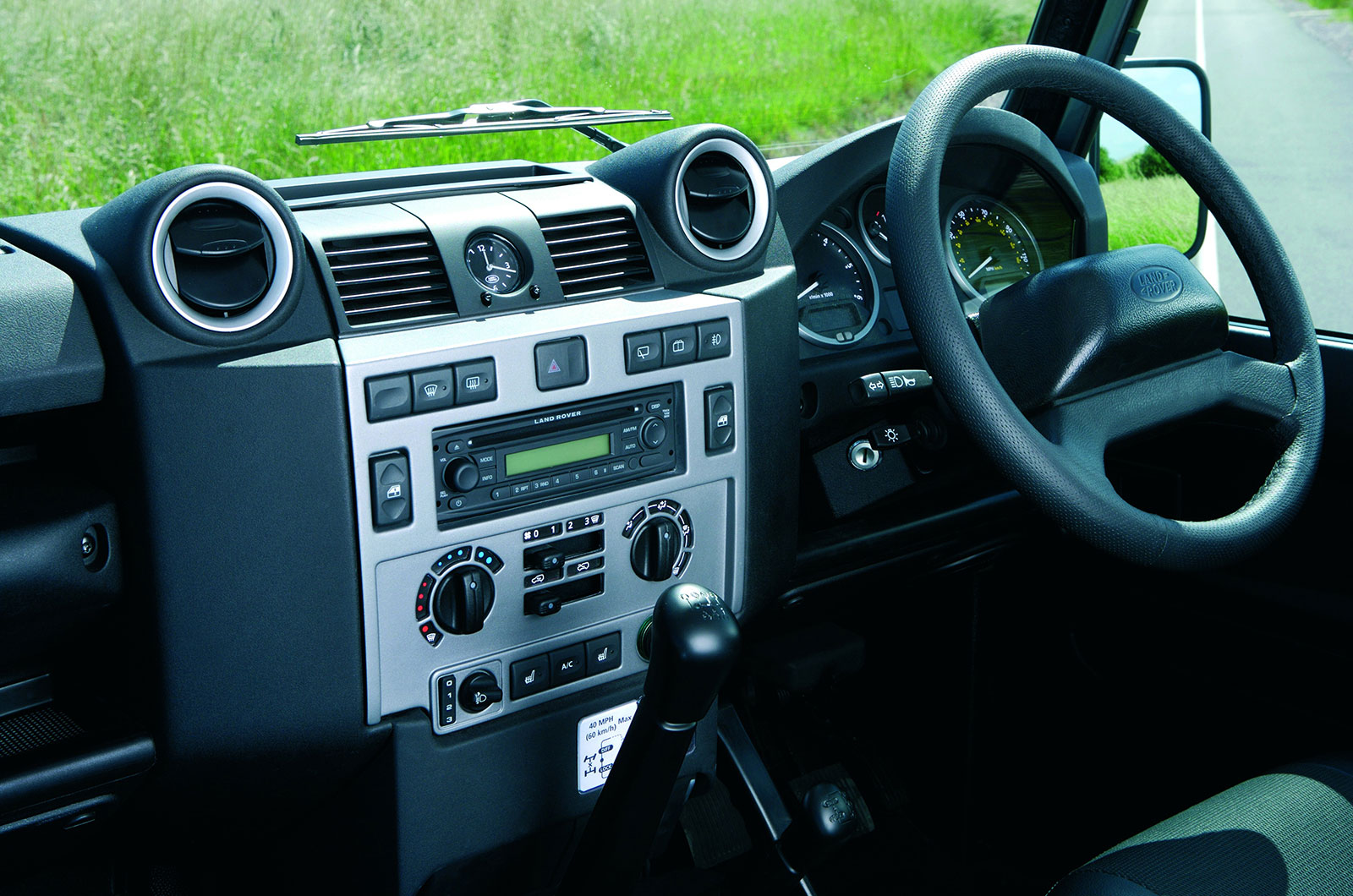 Land Rover Defender (1982-2016) 