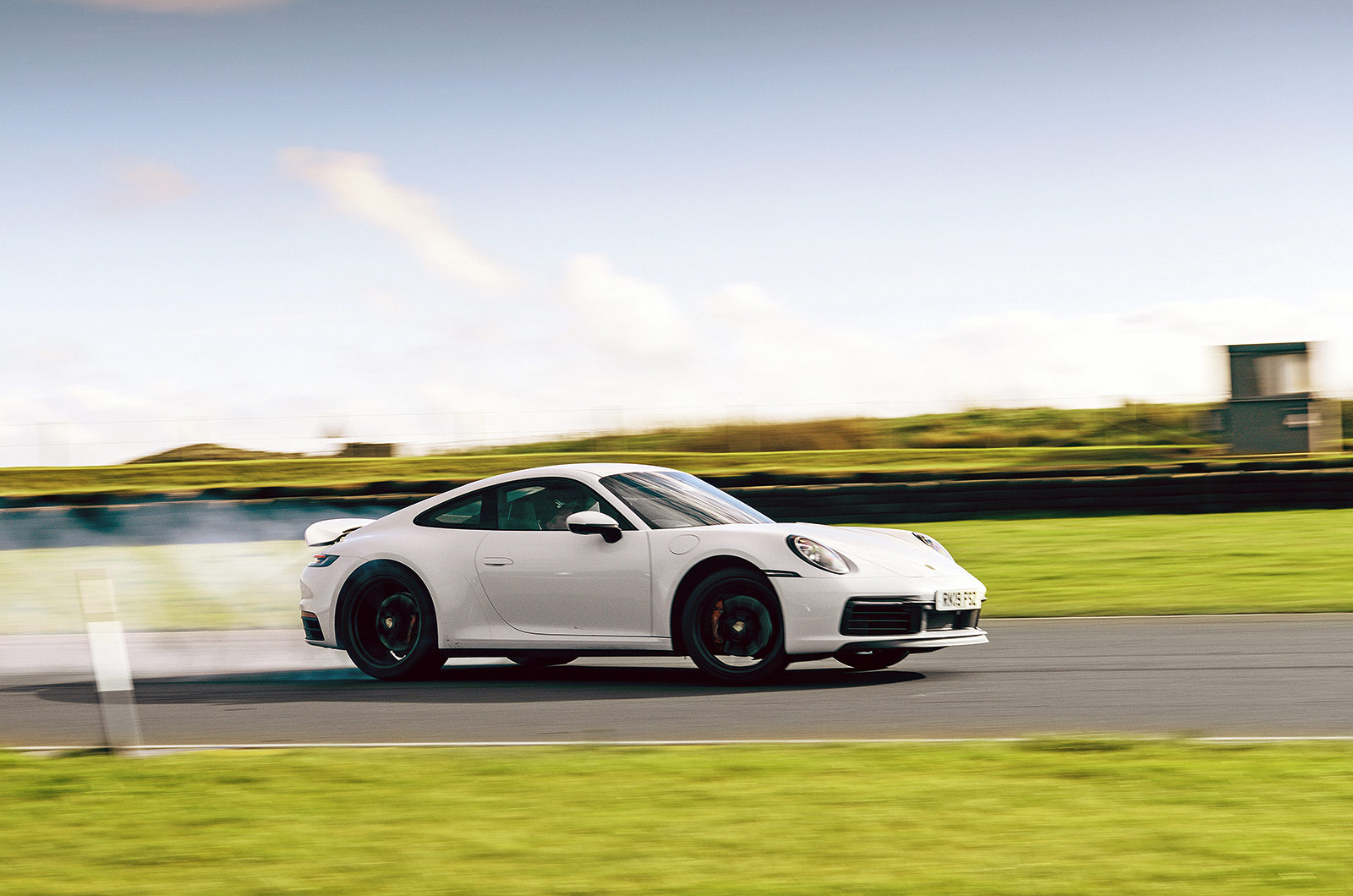  Porsche 911 (992)