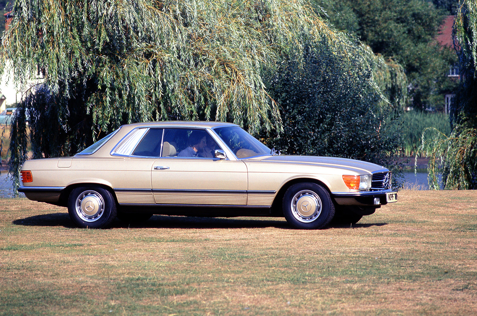 Mercedes-Benz SL (R107, 1971-1989) &ndash; 18 YEARS