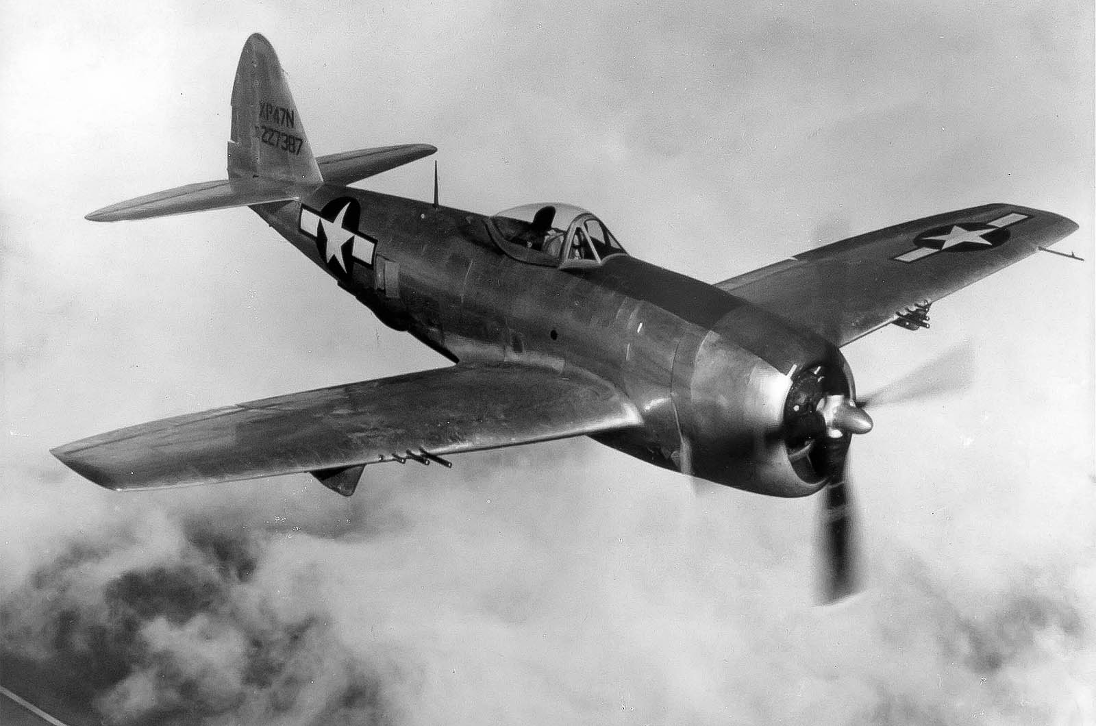 Republic P-47 Thunderbolt - 15.660