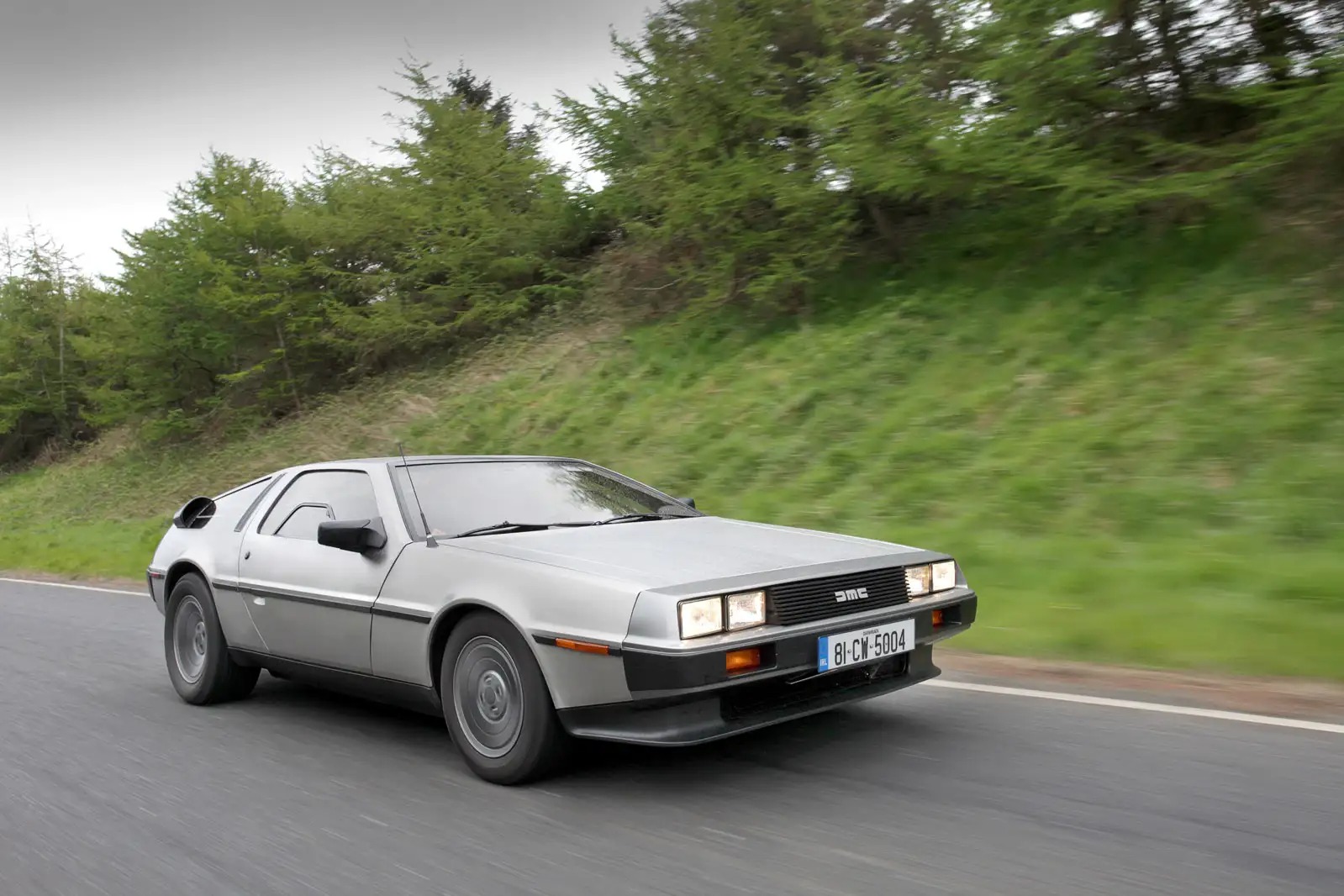 DeLorean DMC-12