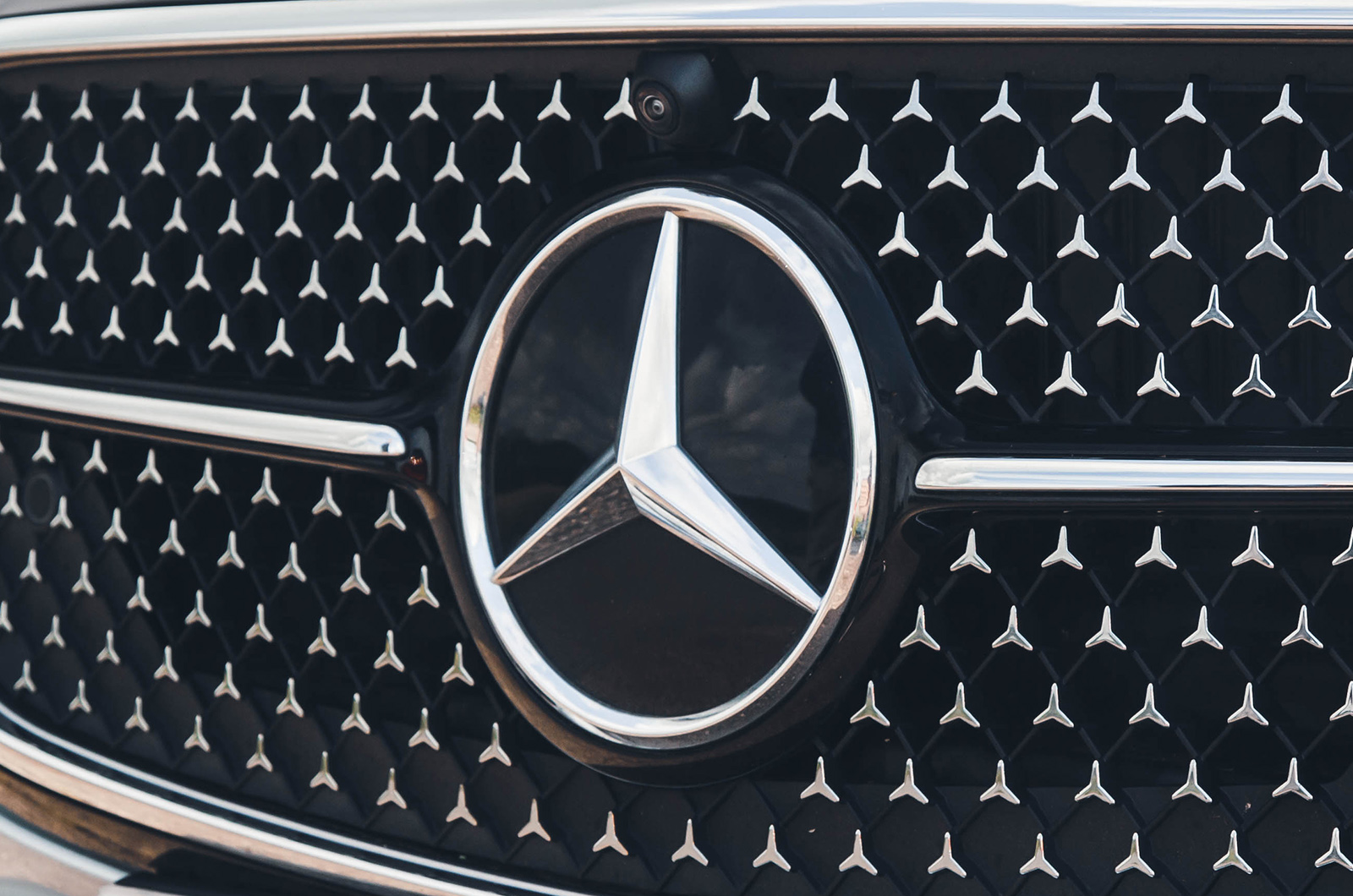 MERCEDES-BENZ