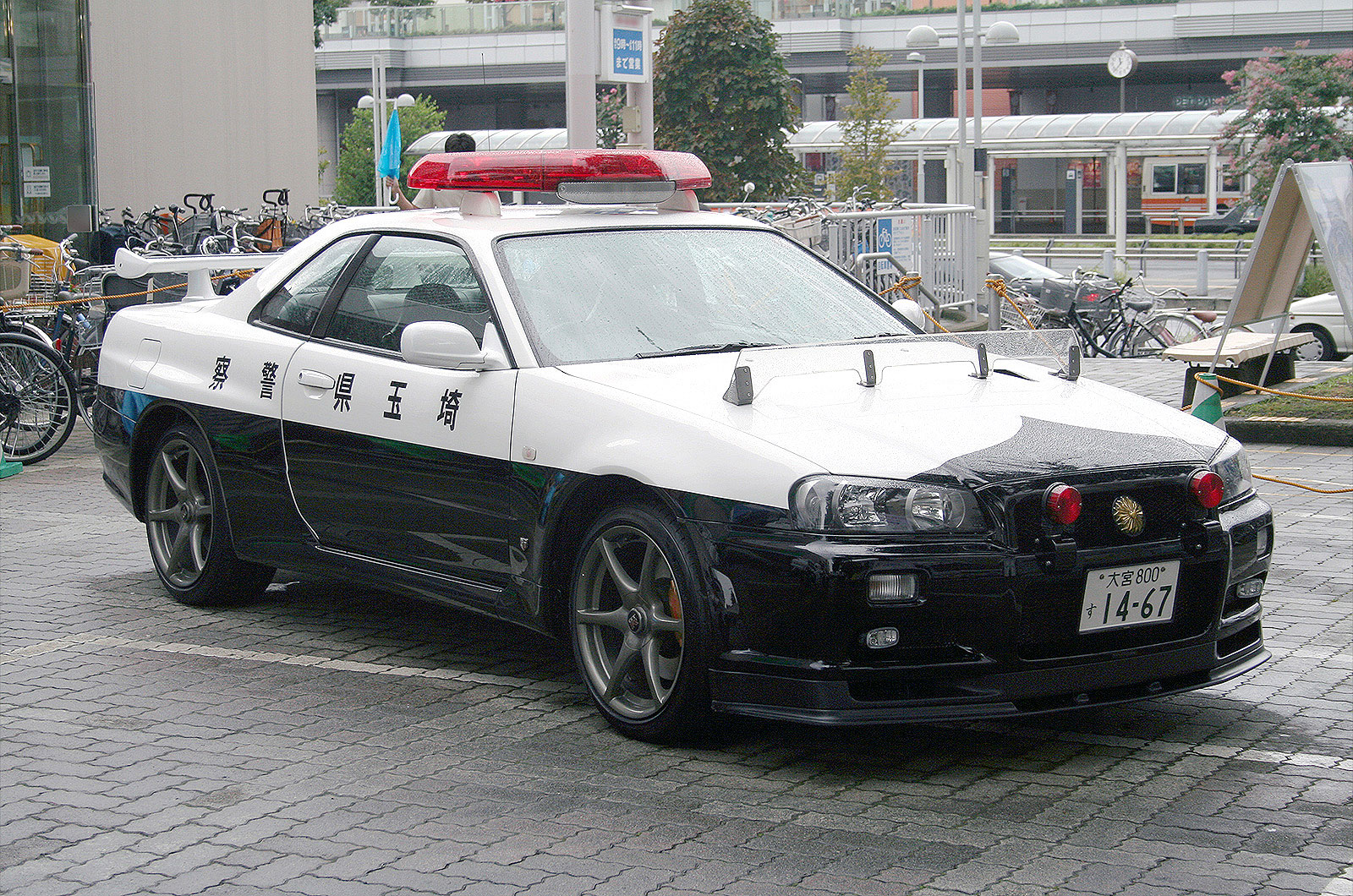  Nissan R34 Skyline GT-R (Japan)