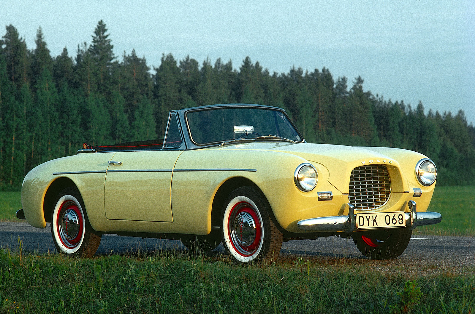 Volvo P1900 (1956)