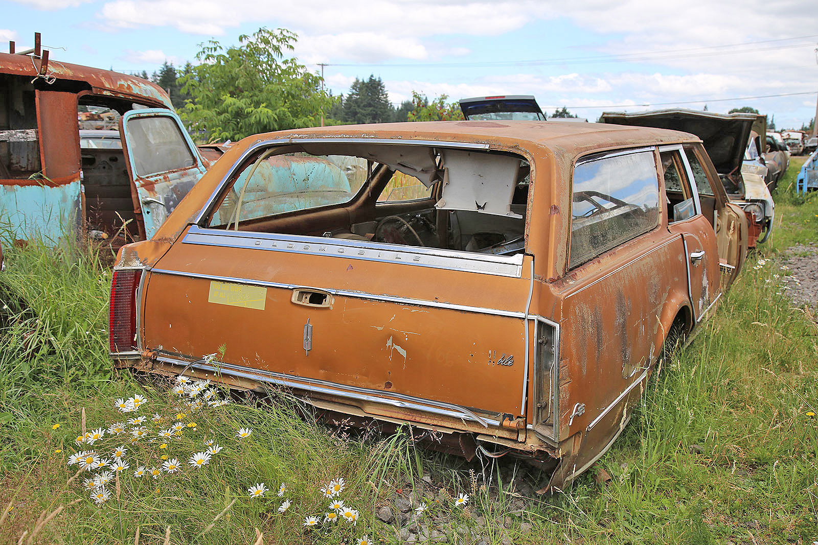 OLDSMOBILE F85 1966